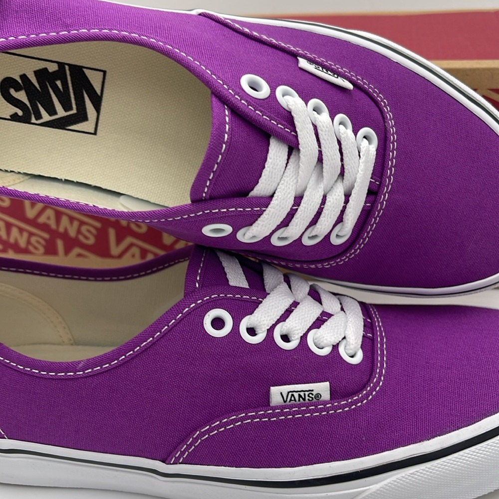 Vans Men’s Purple Canvas Sneakers Waffle Sole Authentic
Color Theory Willow herb - Picture 15 of 16
